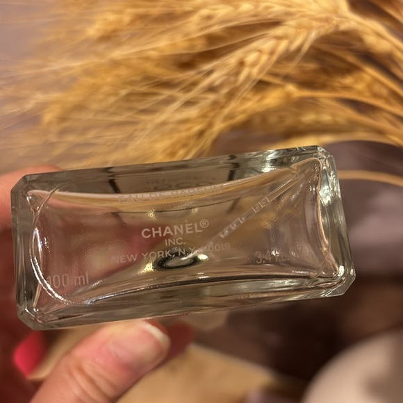 Authentic COCO MADEMOISELLE CHANEL Perfume Bottle 3.4 Fl. Oz 100 Ml. - Picture 4 of 5